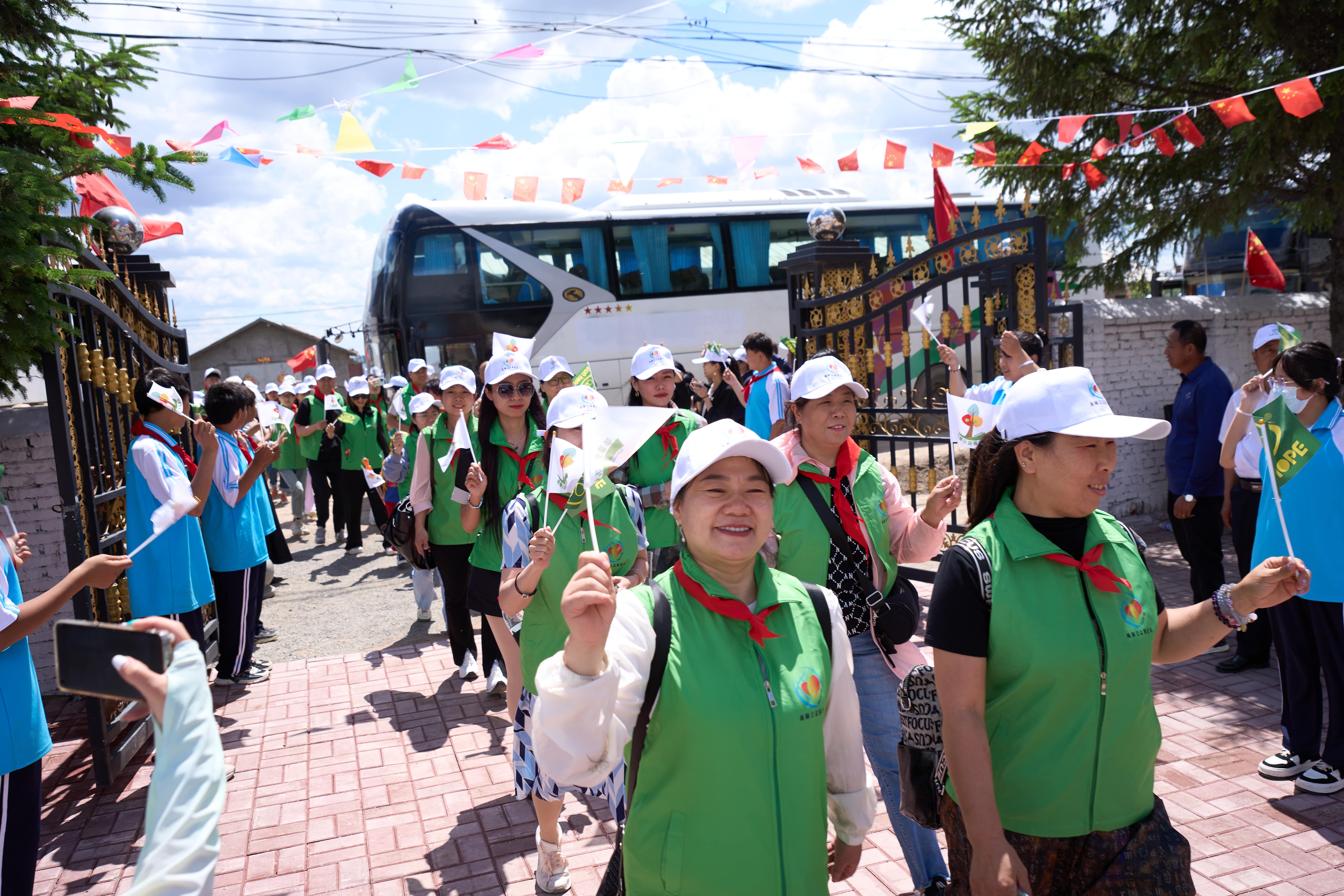 第254所 黑龙江巴彦县黑山镇民乐村佳博官方网站侯玉霞学校