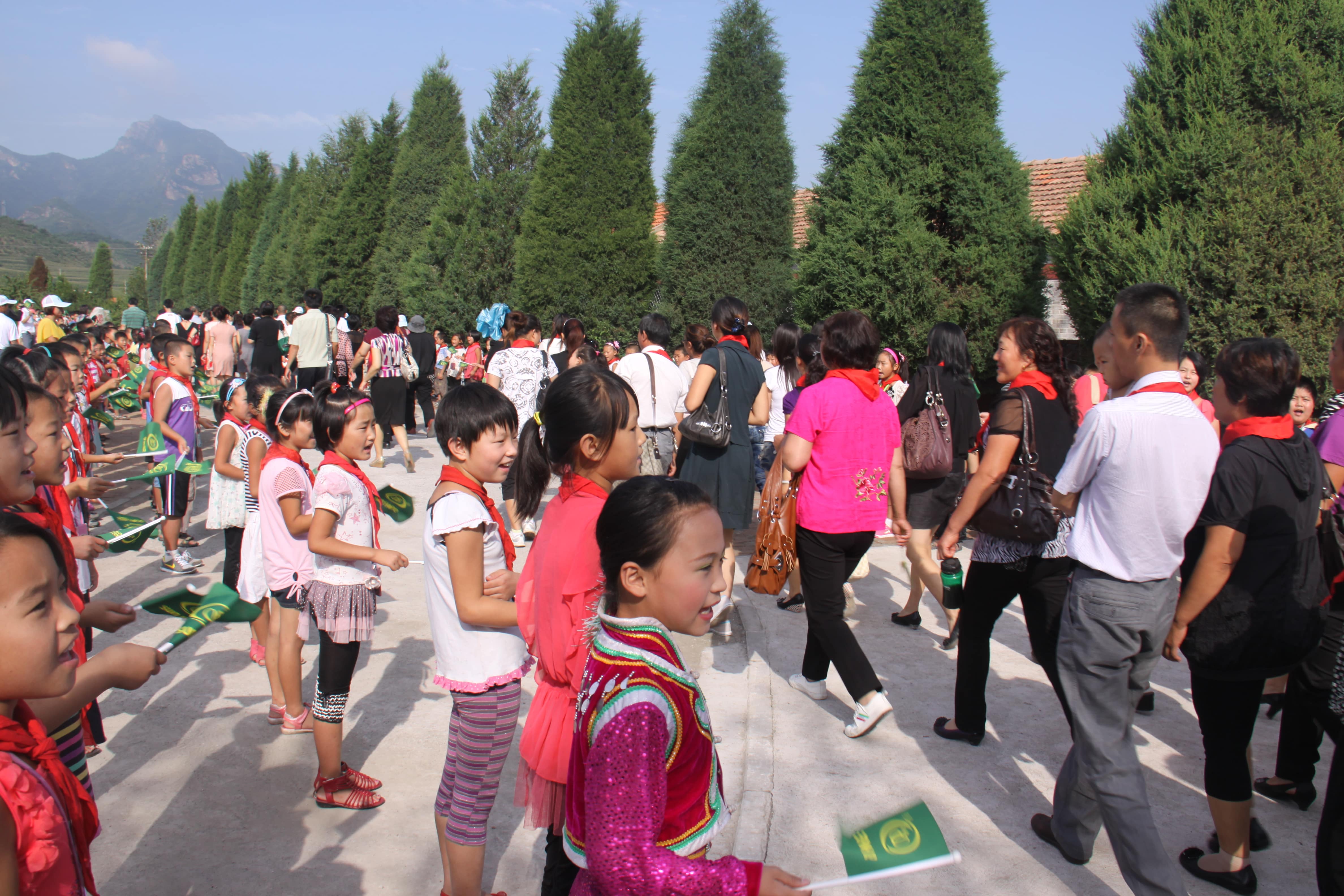 第17所 承德市乌龙矶佳博官方网站牛艳玲小学
