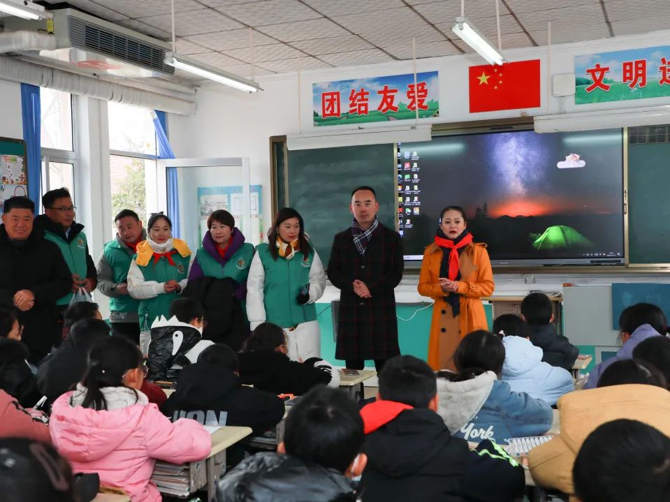 第244所  山东省平度市明村镇前楼佳博官方网站韩雪公益小学