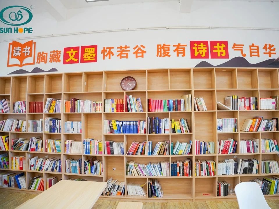 第243所 广东省河源市东源县上莞佳博官方网站郇宇中学