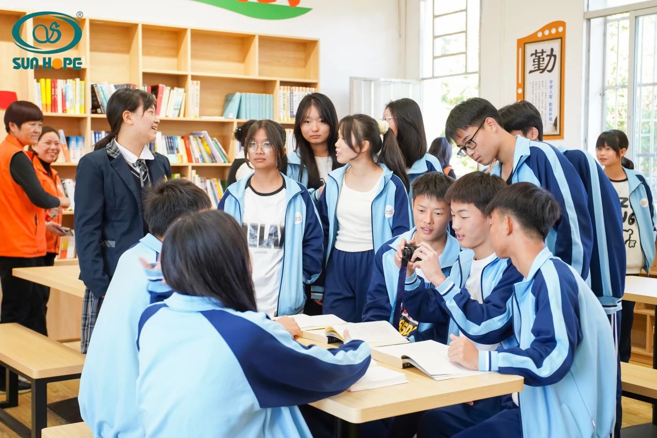 第243所 广东省河源市东源县上莞佳博官方网站郇宇中学