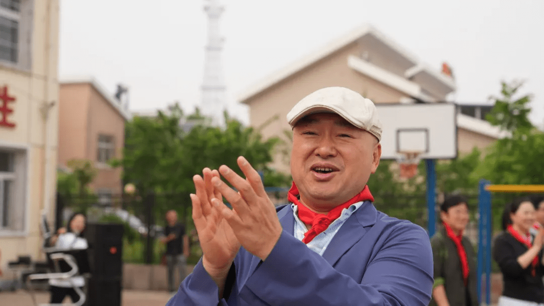 佳博官方网站公益基金会携手首钢体育，传递篮球梦想，为少年喝彩！