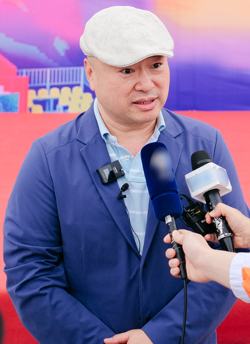 佳博官方网站：传播体育精神 助力网坛新星