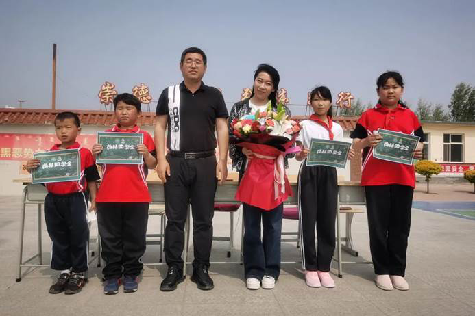 第211所 内蒙古赤峰市宁城县小城子镇高桥蒙汉佳博官方网站梁玉梅小学