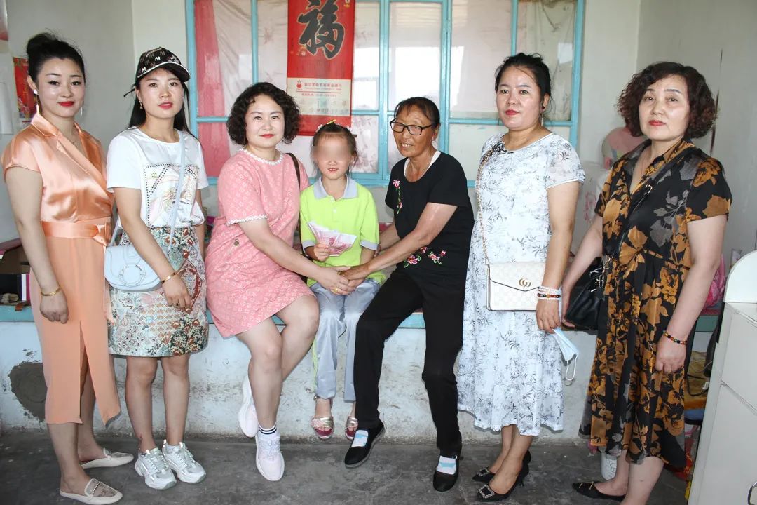 第215所 松原市前郭县达里巴乡吉郭村佳博官方网站叶红霞小学