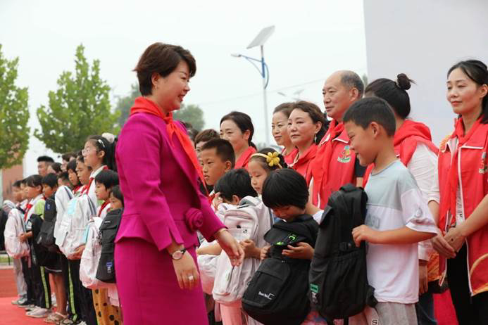 第235所 山东省平度市崔家集镇中庄佳博官方网站徐超小学