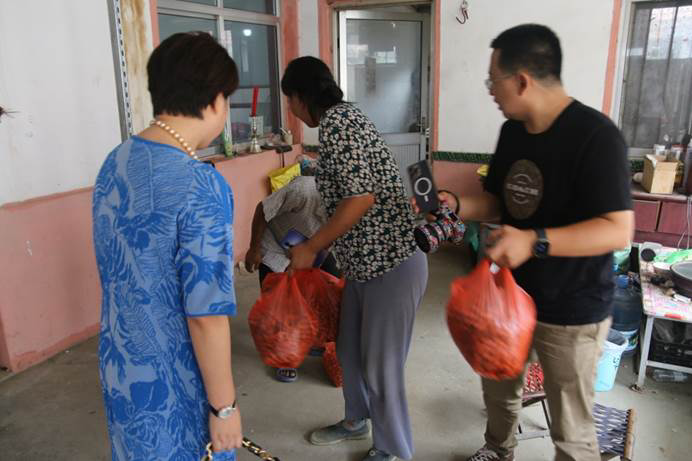 第235所 山东省平度市崔家集镇中庄佳博官方网站徐超小学