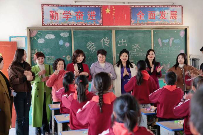 第240所 河南省商丘市夏邑县骆集乡中班口佳博官方网站祝红红小学