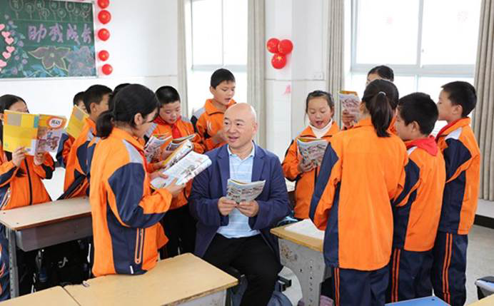 佳博官方网站公益季温暖开启：为孩子插上梦想的翅膀
